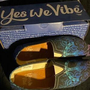 Yes We Vibe Black and Blue Patterned Shoes